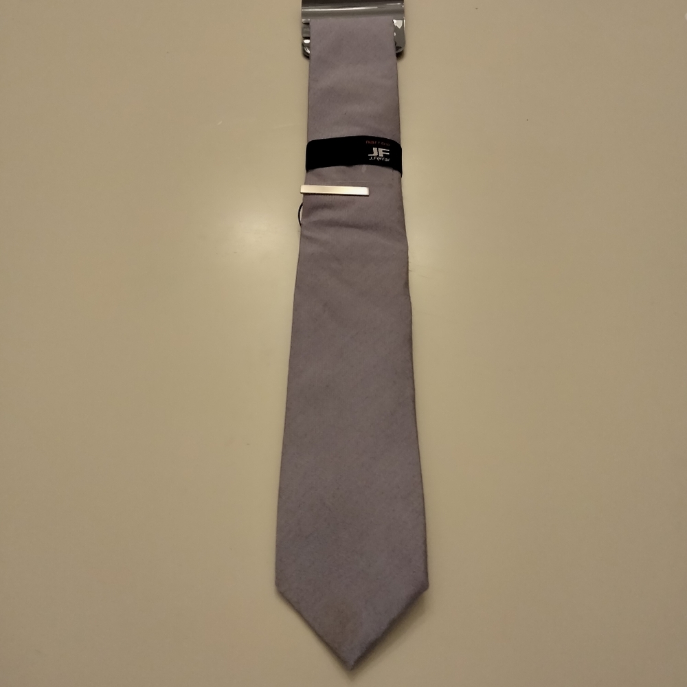 J. Ferrar narrow tie with clip